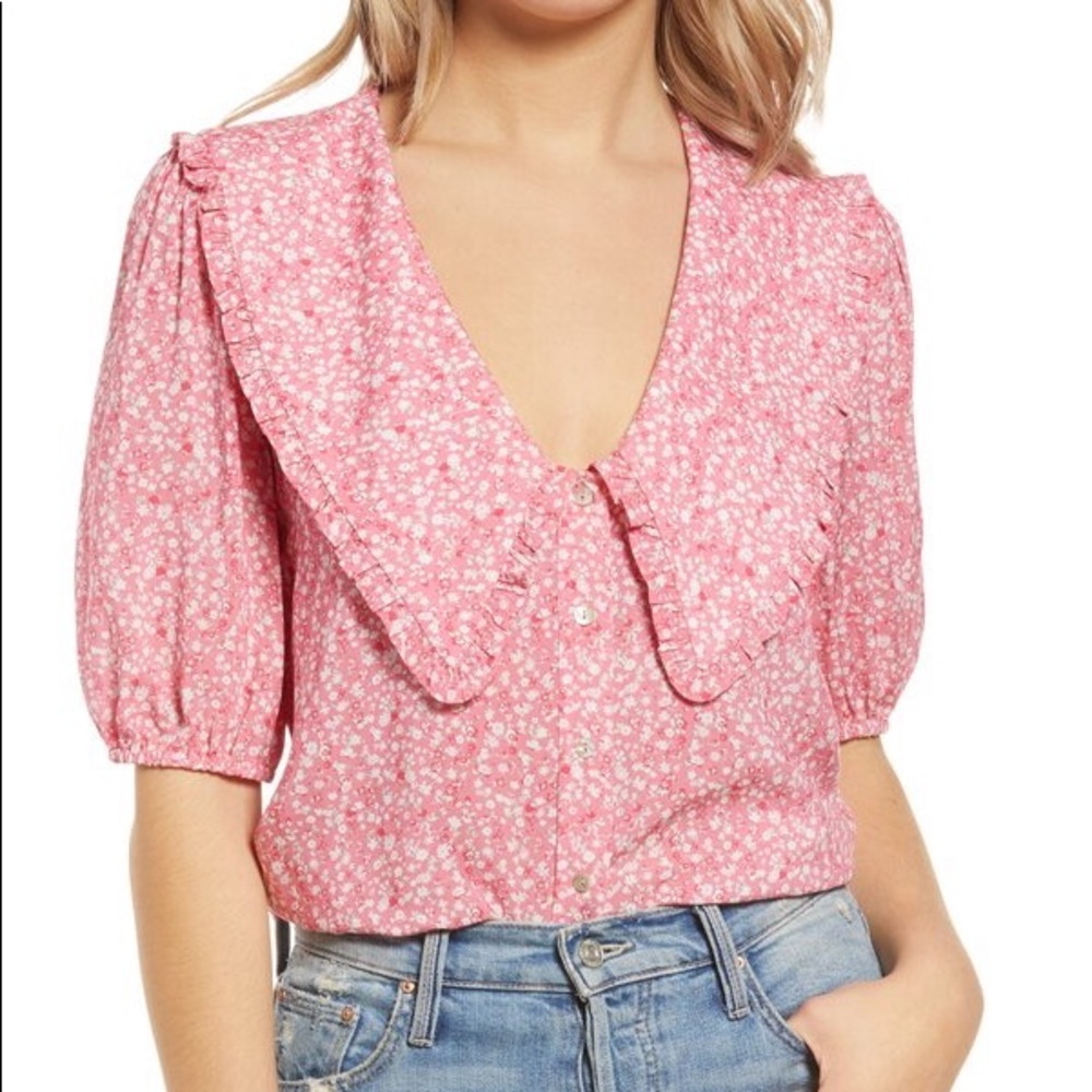MUST GO / OBO: NWT Wayf Amie Top with Oversized Peter Pan Collar - Medium